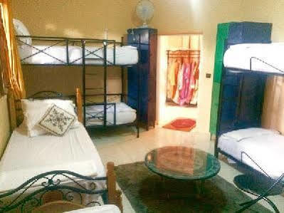 Hostel Villa Red City Marrakesh Bagian luar foto