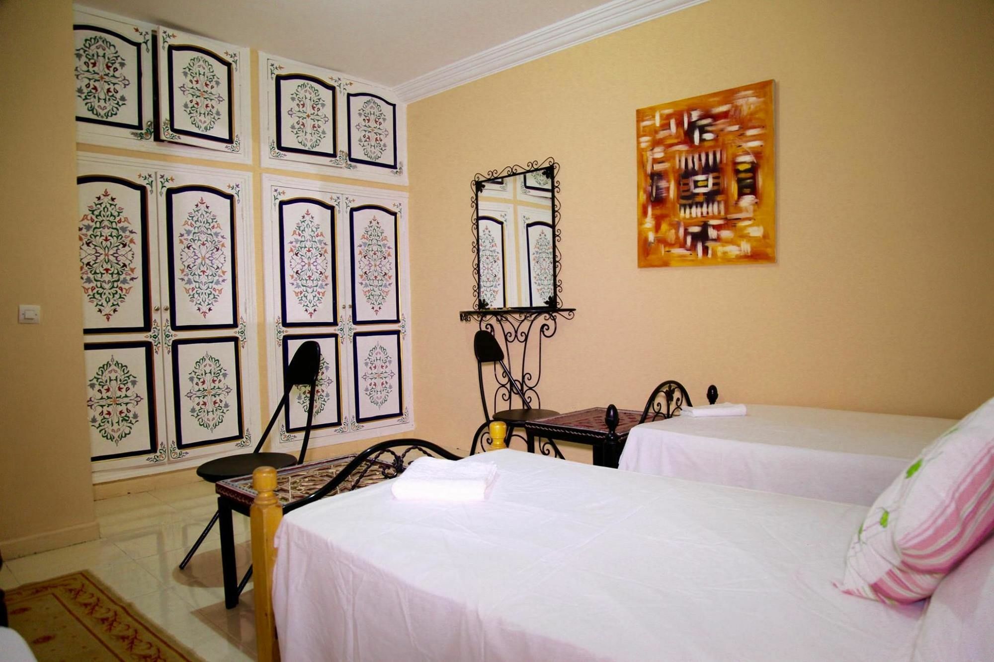 Hostel Villa Red City Marrakesh Bagian luar foto